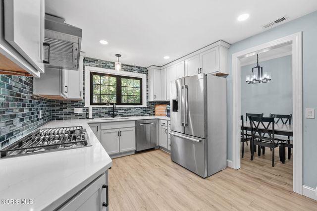 3537 Brookside Road, Ottawa Hills, OH 43606