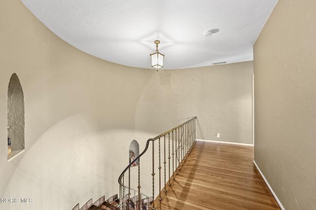 3537 Brookside Road, Ottawa Hills, OH 43606