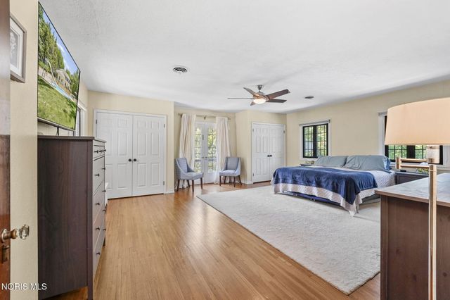 3537 Brookside Road, Ottawa Hills, OH 43606
