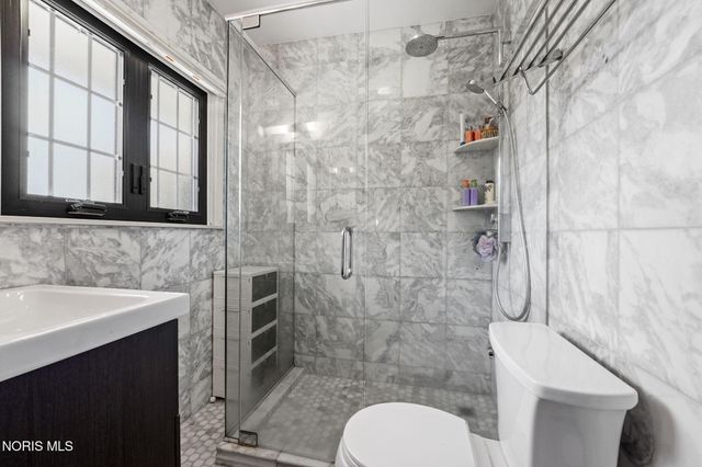 3537 Brookside Road, Ottawa Hills, OH 43606