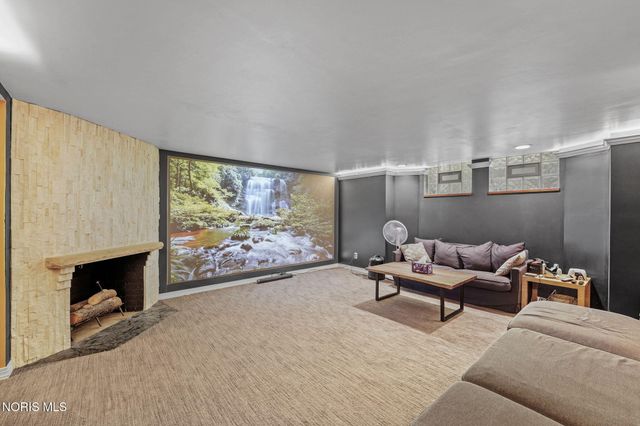 3537 Brookside Road, Ottawa Hills, OH 43606