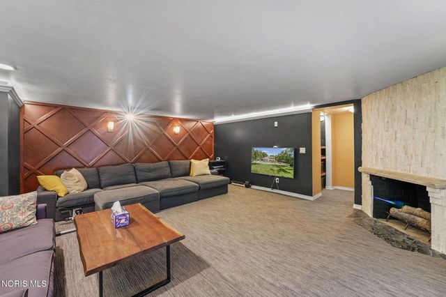 3537 Brookside Road, Ottawa Hills, OH 43606