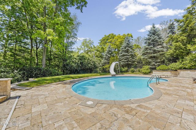 3537 Brookside Road, Ottawa Hills, OH 43606