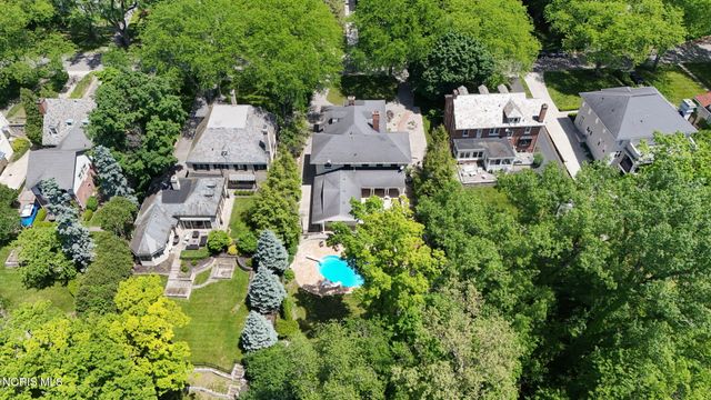 3537 Brookside Road, Ottawa Hills, OH 43606