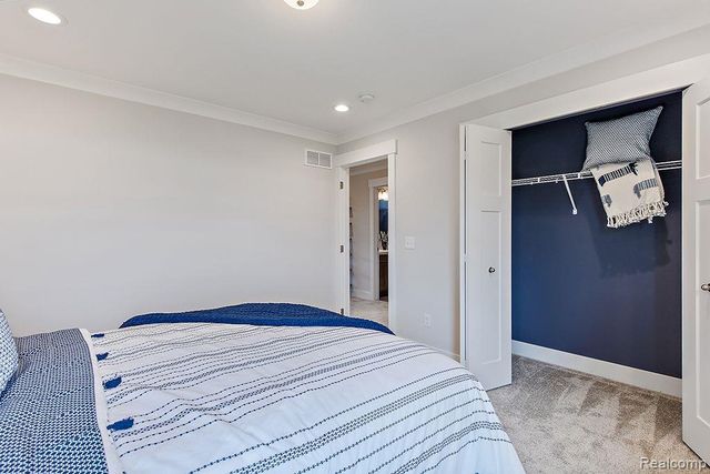 1964 Elizabeth Lane, Ypsilanti, MI 48198