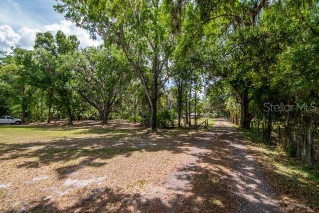 5400 BRUTON ROAD, Plant City, FL 33565