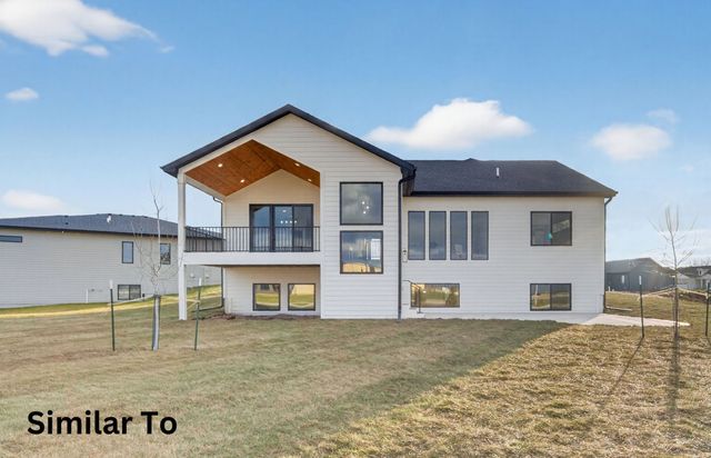 225 NW Woodmoor Drive, Waukee, IA 50263