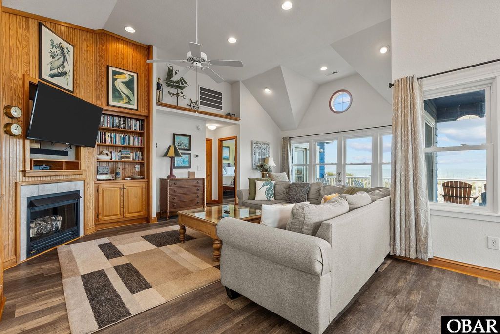 Image 35 of property listing at 601 Wave Arch Lot 49, Corolla, NC 27927