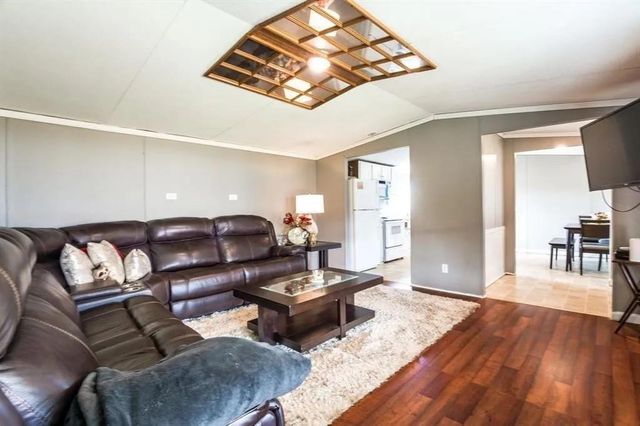 505 Road 5202, Cleveland, TX 77327
