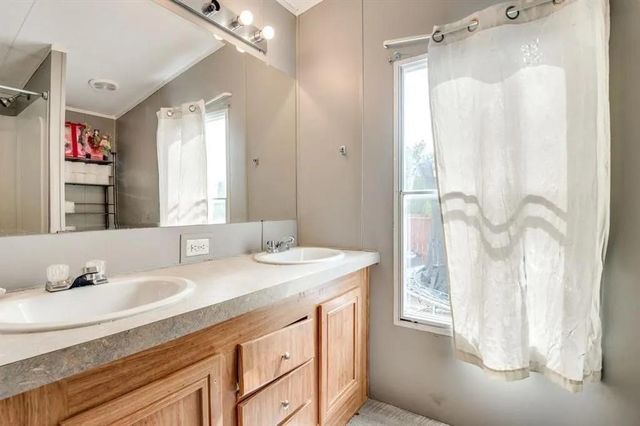 505 Road 5202, Cleveland, TX 77327