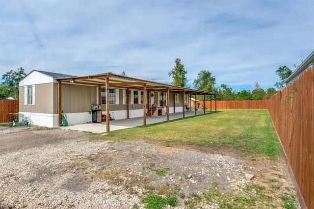 505 Road 5202, Cleveland, TX 77327