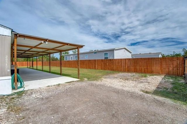 505 Road 5202, Cleveland, TX 77327