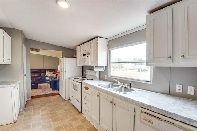 505 Road 5202, Cleveland, TX 77327