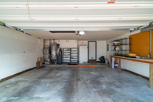 125 N Windmill Trail, Greenwood, IN 46142
