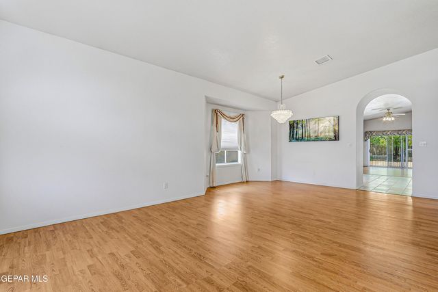 252 Avenida Mirador, Santa Teresa, NM 88008
