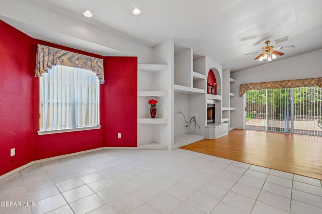 252 Avenida Mirador, Santa Teresa, NM 88008