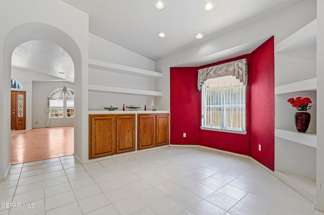 252 Avenida Mirador, Santa Teresa, NM 88008