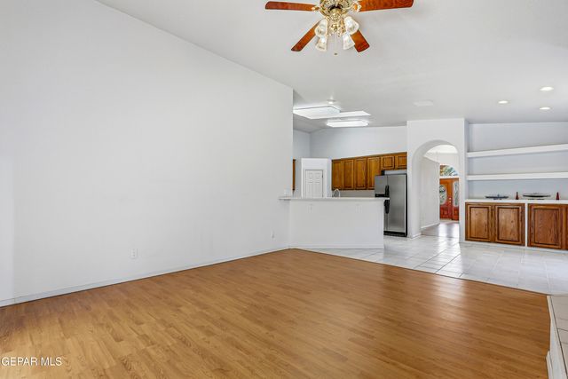 252 Avenida Mirador, Santa Teresa, NM 88008