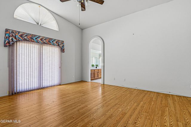 252 Avenida Mirador, Santa Teresa, NM 88008