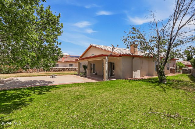 252 Avenida Mirador, Santa Teresa, NM 88008