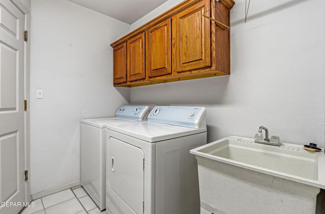 252 Avenida Mirador, Santa Teresa, NM 88008