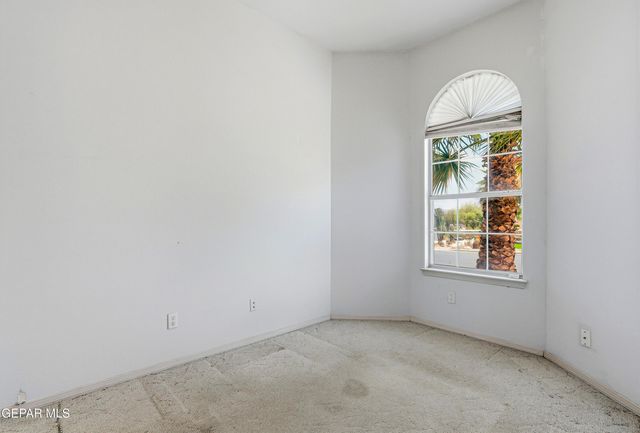 252 Avenida Mirador, Santa Teresa, NM 88008