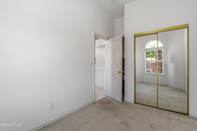 252 Avenida Mirador, Santa Teresa, NM 88008