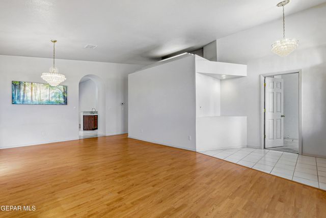 252 Avenida Mirador, Santa Teresa, NM 88008