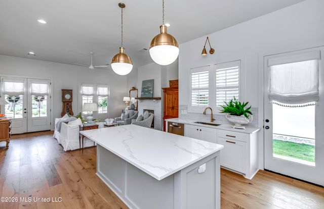 109 Water Street, Madison, MS 39110