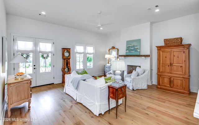 109 Water Street, Madison, MS 39110