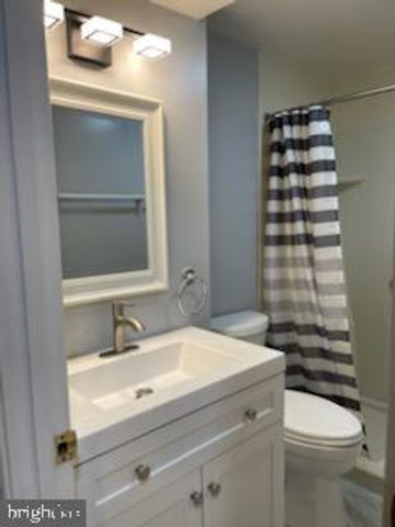 4 S ALTAMONT AVE, Thurmont, MD 21788
