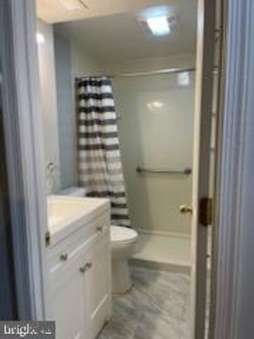 4 S ALTAMONT AVE, Thurmont, MD 21788