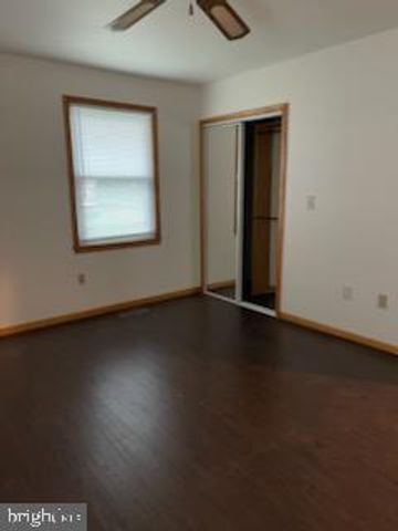 4 S ALTAMONT AVE, Thurmont, MD 21788