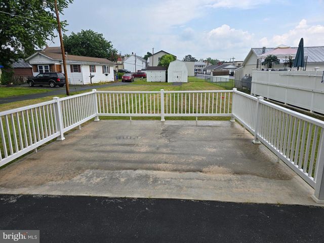 4 S ALTAMONT AVE, Thurmont, MD 21788