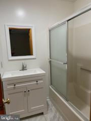 4 S ALTAMONT AVE, Thurmont, MD 21788
