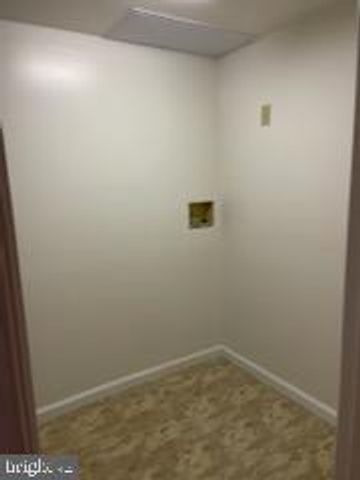 4 S ALTAMONT AVE, Thurmont, MD 21788