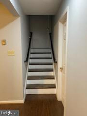 4 S ALTAMONT AVE, Thurmont, MD 21788