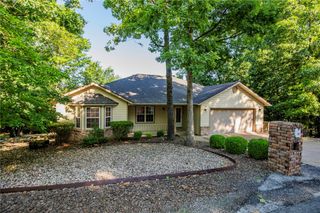 16 Penrith Drive, Bella Vista, AR 72714