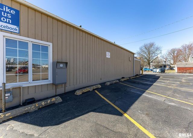 1715 15TH Street Place, Moline, IL 61265