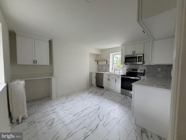 461 W 11TH AVE, Conshohocken, PA 19428