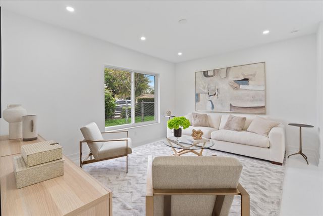 440 NW 11th Avenue, Boca Raton, FL 33486