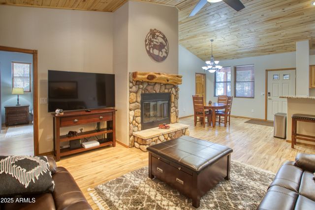 980 S BEECH Lane, Show Low, AZ 85901