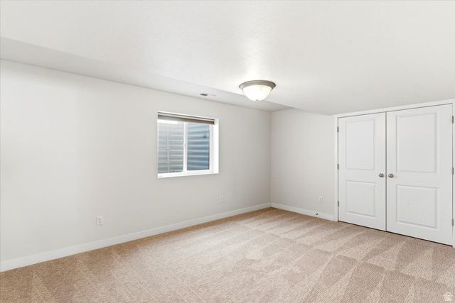 2064 W ORCHARD HARVEST DR, Kaysville, UT 84037