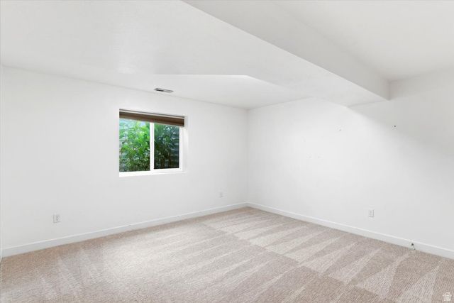 2064 W ORCHARD HARVEST DR, Kaysville, UT 84037