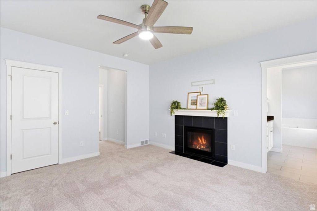 Image 20 of property listing at 2064 W ORCHARD HARVEST DR, Kaysville, UT 84037
