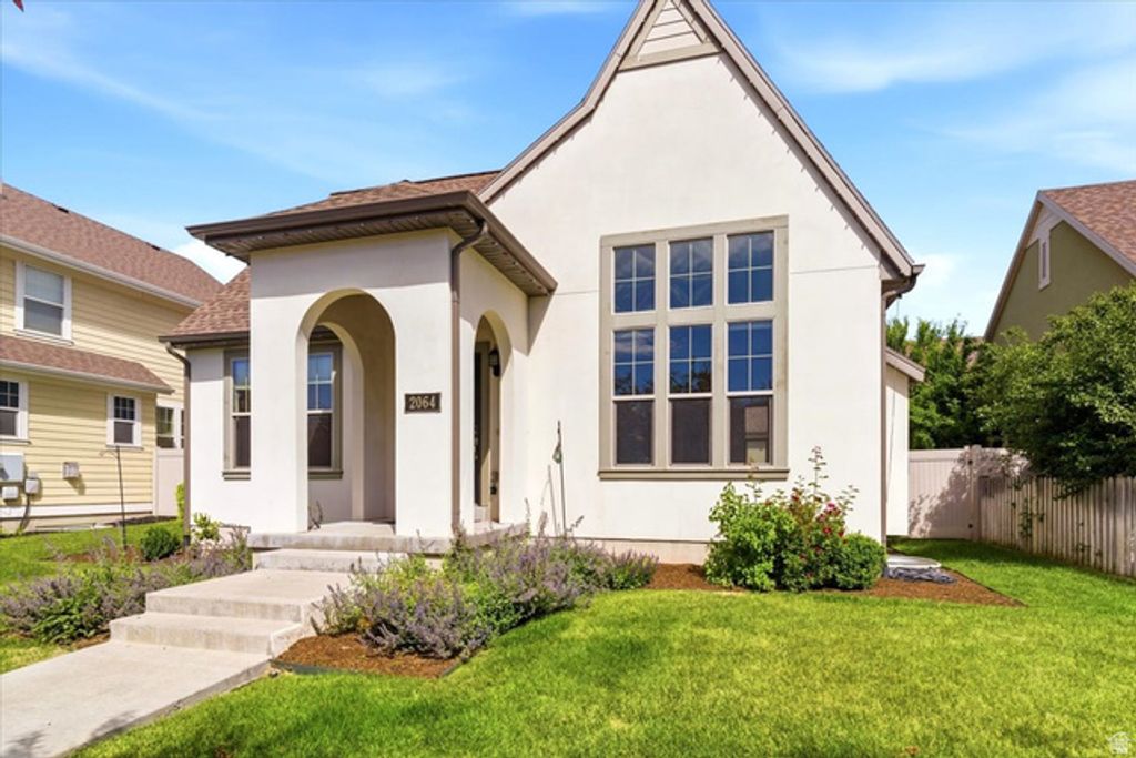 Image 3 of property listing at 2064 W ORCHARD HARVEST DR, Kaysville, UT 84037