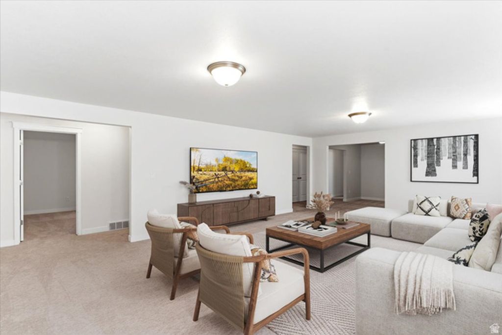 Image 34 of property listing at 2064 W ORCHARD HARVEST DR, Kaysville, UT 84037