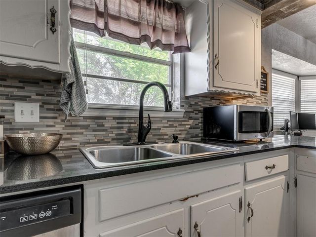 2204 Bellaire Drive, Moore, OK 73160