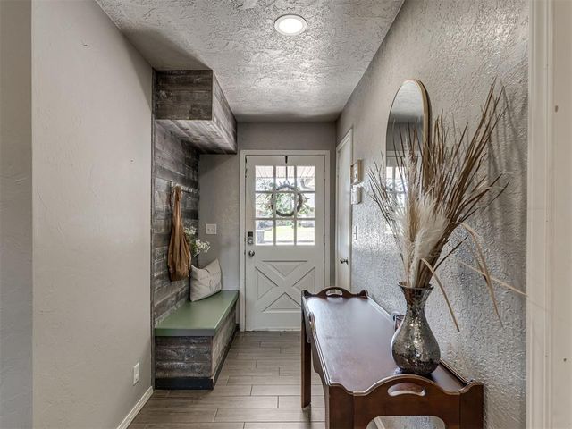 2204 Bellaire Drive, Moore, OK 73160