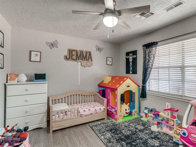 2204 Bellaire Drive, Moore, OK 73160